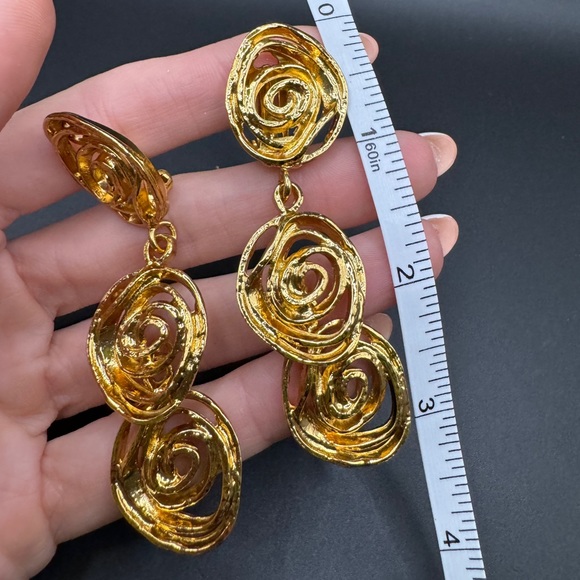 ❗️FINAL PRICE❗️LOT 913 18K gold plated Yves Saint Laurent vintage clip on - Picture 7 of 10